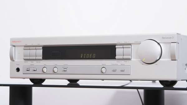 Nakamichi R3 Stereo Receiver silber