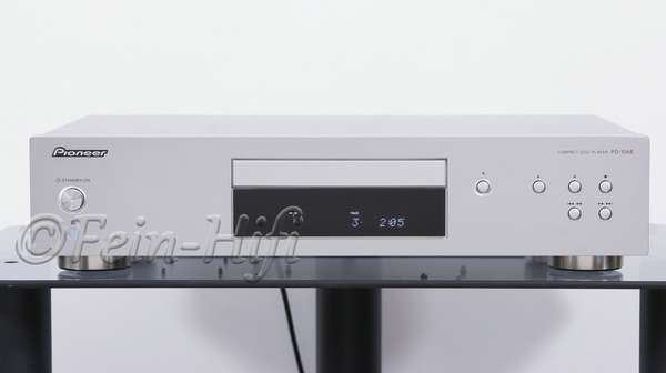Zeigt die Frontansicht von Pioneer PD-10AE CD-P