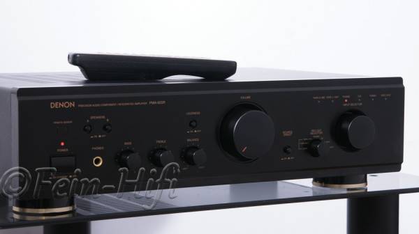 Zeigt die Seitenansicht-Links von Denon PMA-655R S