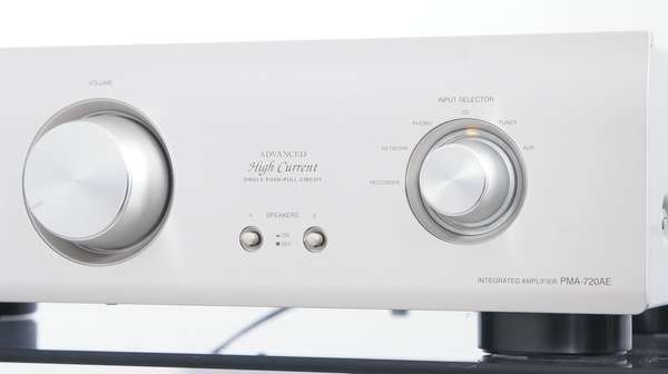 Zeigt die Detailansicht-Rechts von Denon PMA-720AE S