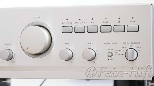 Zeigt die Detailansicht-Rechts von Denon PMA-725