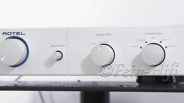 Rotel RA-02 HiFi Verstärker silber