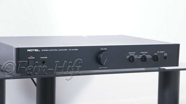 Zeigt die Seitenansicht-Links von Rotel RC-870BX S