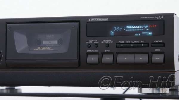 Zeigt die Detailansicht-Rechts von Technics RS-BX 701 K