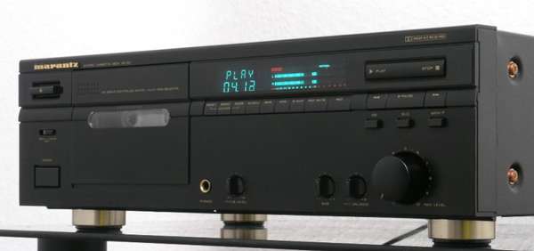 Zeigt die Detailansicht-Rechts von Marantz SD-50 K