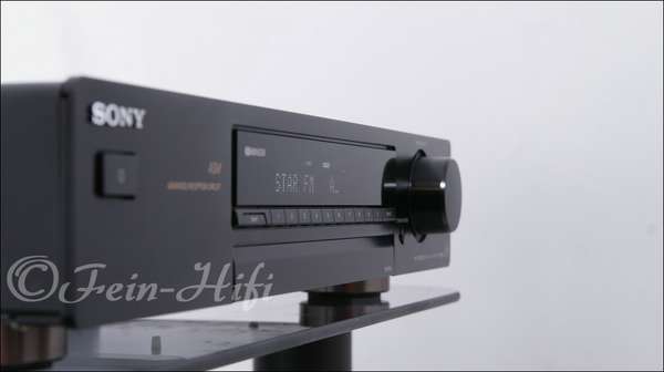 Zeigt die Seitenansicht-Rechts von Sony ST-SB 920 QS H
