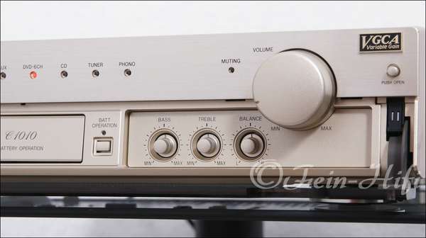 Technics SU-C1010 Highend Vorverstärker champagner
