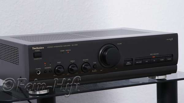 Zeigt die Seitenansicht-Links von Technics SU-V300 S