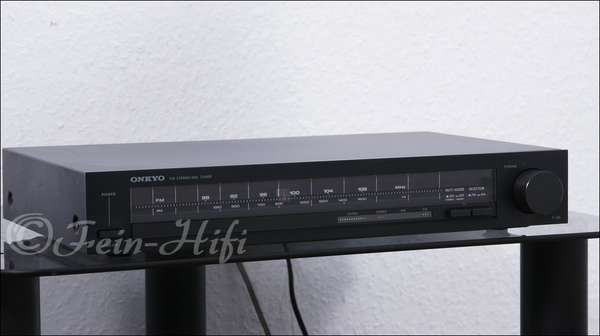 Zeigt die Seitenansicht-Links von Onkyo T-06