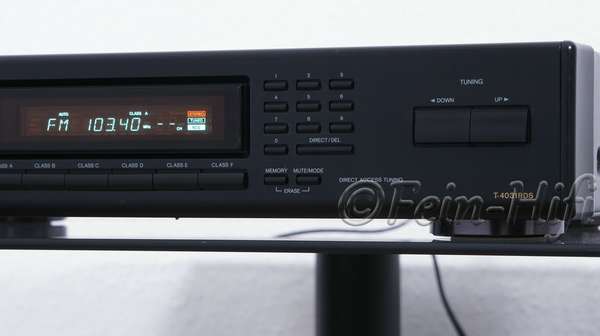 Zeigt die Detailansicht-Rechts von Onkyo T-4031