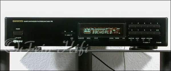 Zeigt die Frontansicht von Onkyo T-4210