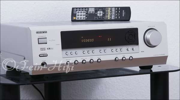 Zeigt die Seitenansicht-Links von Onkyo TX-SR304E D