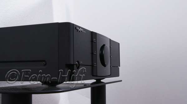 Zeigt die Seitenansicht-Rechts von Grundig Fine Arts V1 Stereo Verstärker