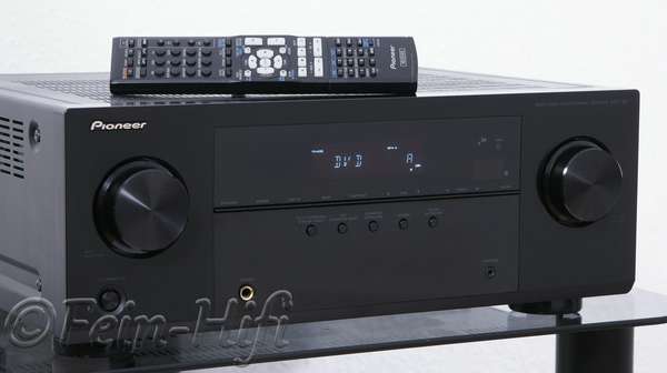 Zeigt die Seitenansicht-Links von Pioneer VSX-421 D