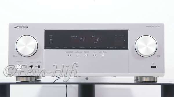 Zeigt die Frontansicht von Pioneer VSX-423 HDMI 5