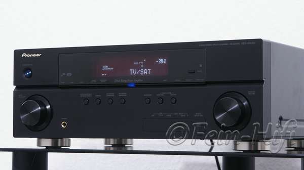 Zeigt die Rückseite von Pioneer VSX-919 D