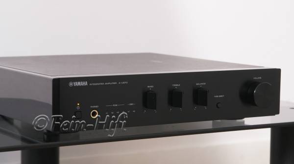 Zeigt die Seitenansicht-Links von Yamaha A-U670