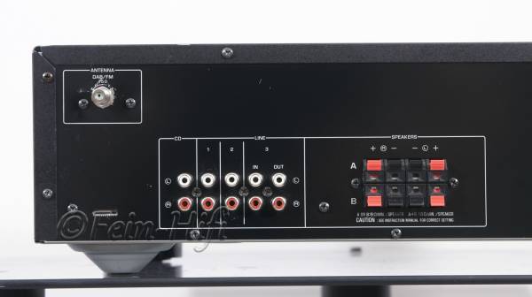 Yamaha R-S202D DAB+ Stereo Receiver