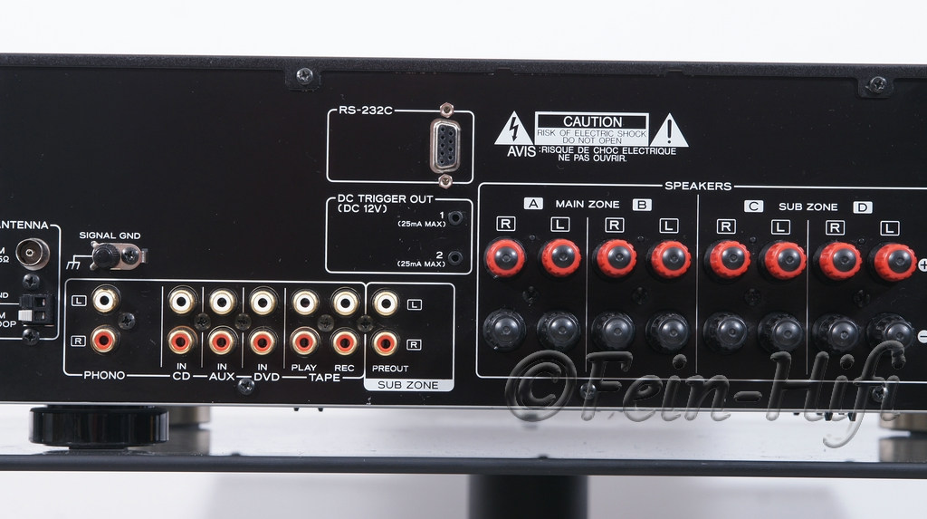 TEAC AG980 Stereo Receiver mit 8 Lautsprecheranschlüssen