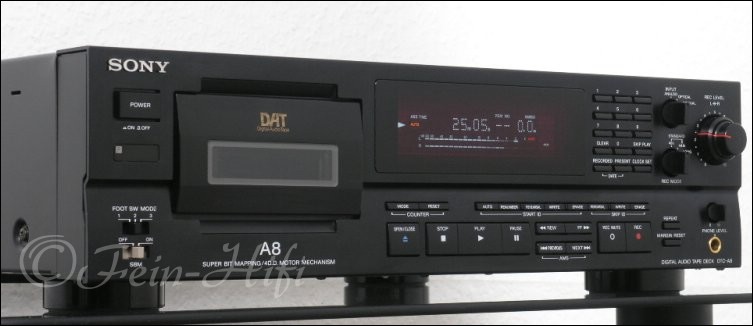 Sony DTC-A8 Professional High-End DAT-Recorder mit SBM