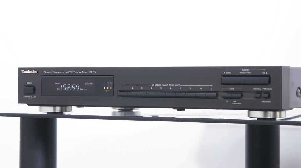 Technics ST-610 flacher analoger UKW/MW Stereo Tuner