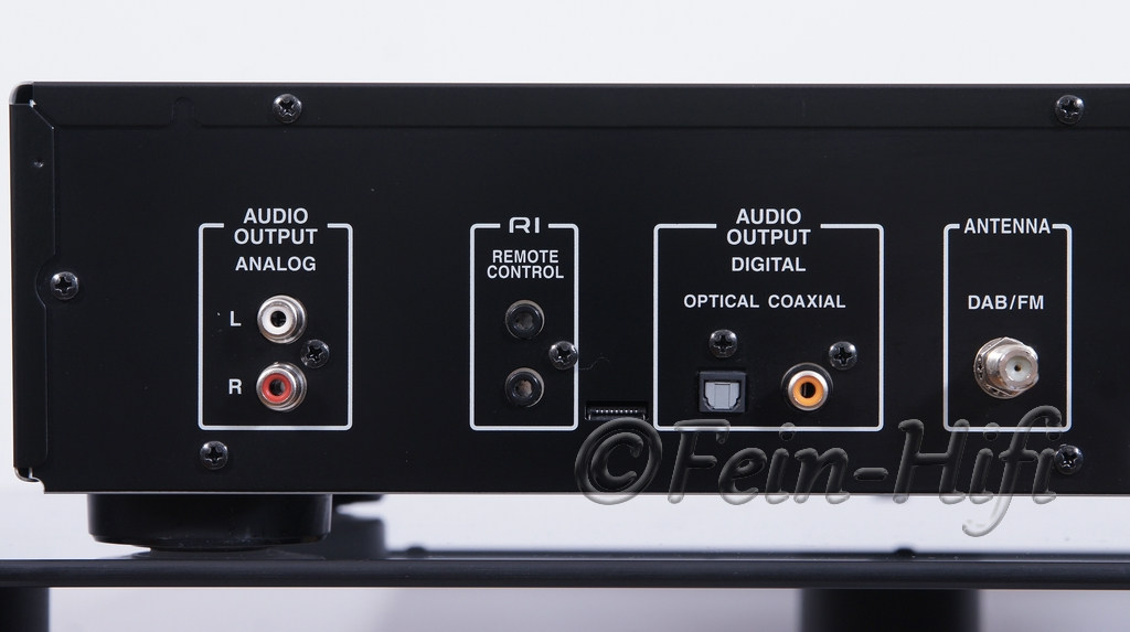 Onkyo T-4030 Digital DAB+ / FM Tuner