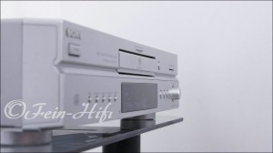Zeigt die Seitenansicht-Rechts von Sony SCD-XE597 SACD-P