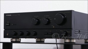 Zeigt die Rückseite von Pioneer A-701