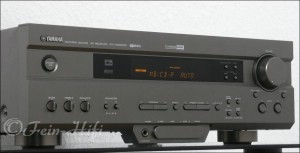 Zeigt die Seitenansicht-Links von Yamaha RX-V520RDS D