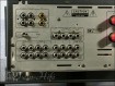 Zeigt die Seitenansicht-Rechts von Onkyo A-8470