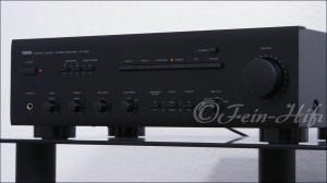 Yamaha AX-540 Stereo Verstärker mit 2 x 220W max...