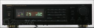 Zeigt die Frontansicht von Onkyo TX-7620 S