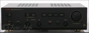 Zeigt die Frontansicht von Luxman A-331