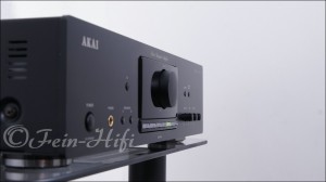Zeigt die Seitenansicht-Rechts von AKAI AM-3000 S