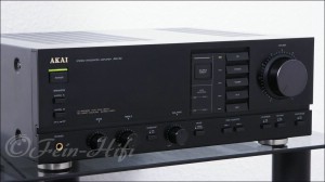 Zeigt die Seitenansicht-Links von AKAI AM-52