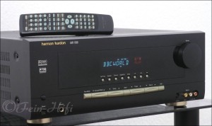 Zeigt die Seitenansicht-Links von Harman Kardon AVR 1500 Dolby Digital DTS Receiver