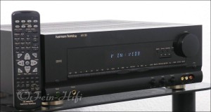 Zeigt die Seitenansicht-Links von Harman Kardon AVR-200 Dolby Digital Receiver
