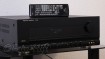 Zeigt die Seitenansicht-Links von Harman Kardon AVR-85 HIghend Dolby Digital Receiver