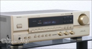 Zeigt die Seitenansicht-Links von Denon AVR-700 S