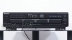 Zeigt die Frontansicht von Sony CDP-CE335 5