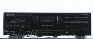 Zeigt die Frontansicht von Pioneer CT-S740S 3-K