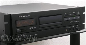 TASCAM DA-20 professional DAT Recorder**