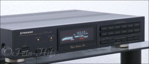 Zeigt die Seitenansicht-Links von Pioneer F-757