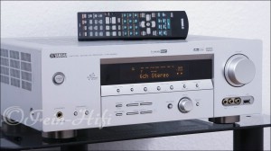 Zeigt die Seitenansicht-Links von Yamaha HTR-N5060 H