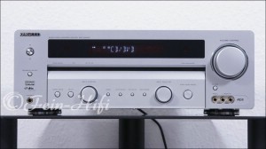 Zeigt die Frontansicht von Kenwood KRF-V5200D D