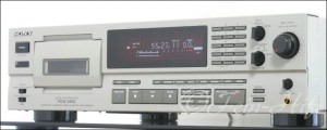 Sony PCM-2600 professioneller DAT-Recorder mit XLR/EBU und SBM