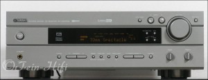 Zeigt die Frontansicht von Yamaha RX-V530RDS D