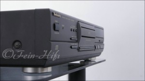 Zeigt die Seitenansicht-Rechts von Technics SL-PG580A CD-P