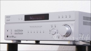 Zeigt die Seitenansicht-Rechts von Sony STR-K780 D