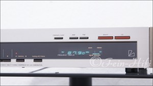 Zeigt die Detailansicht-Rechts von Luxman T-240